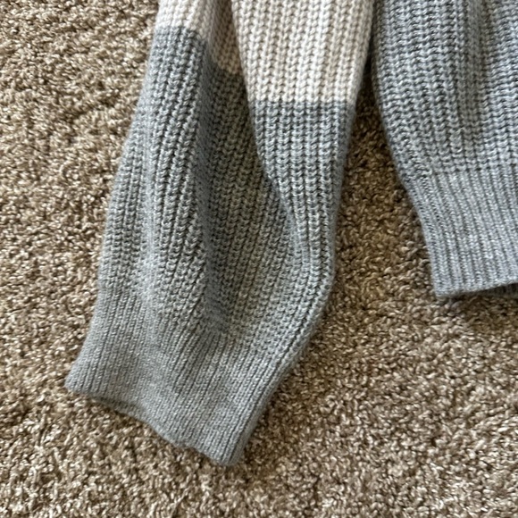 Crew Neck Striped Sweater - Picture 4 of 5